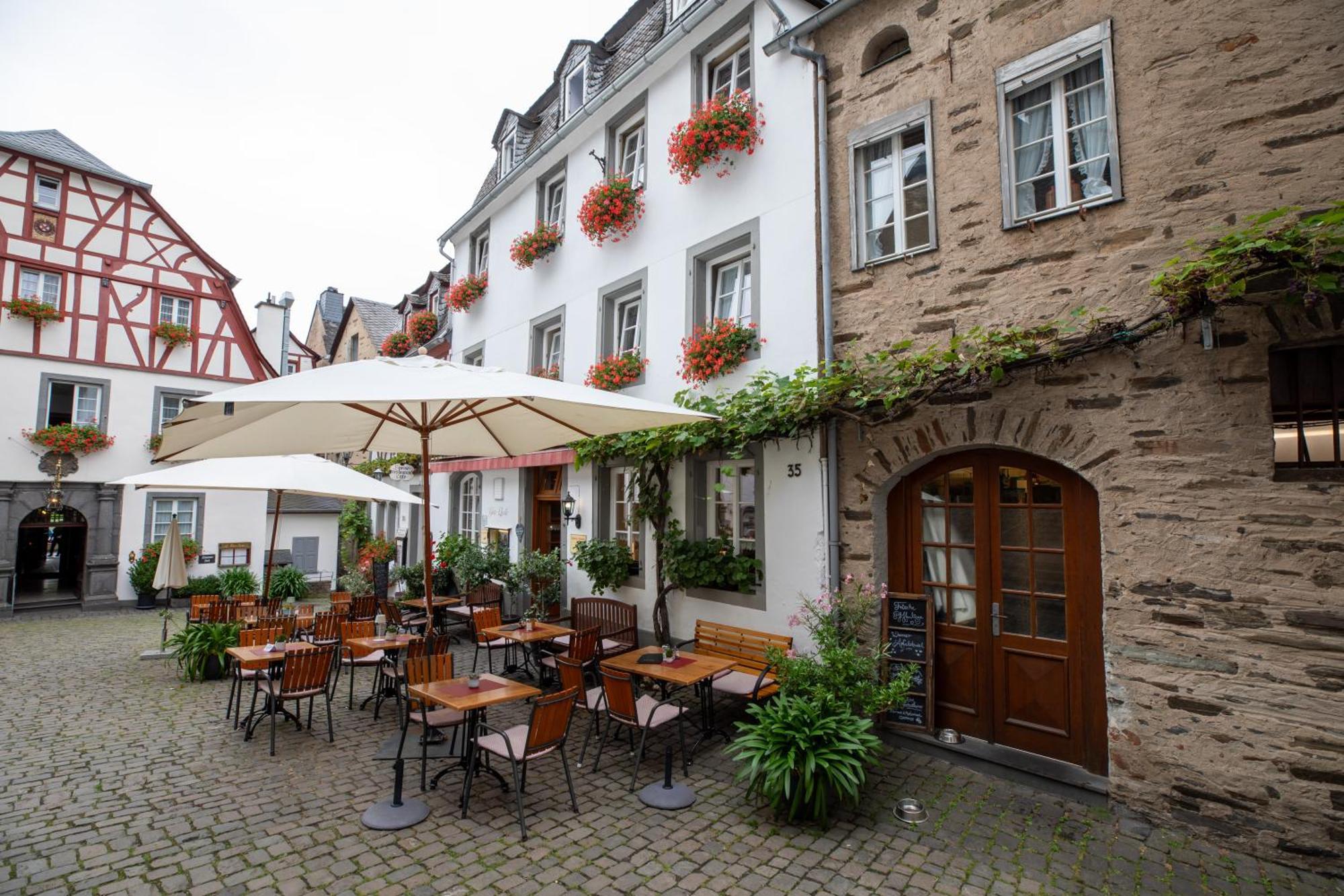 Hotel Gute Quelle Байльштайн Экстерьер фото